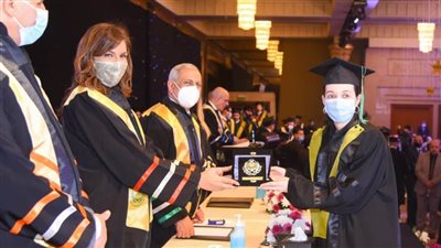 وزيرة الهجرة تشهد تخرج طلاب الدراسات العليا في الإدارة من الأكاديمية العربية