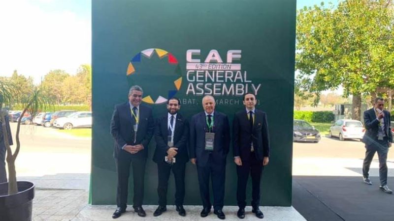 أبو ريدة يحافظ على