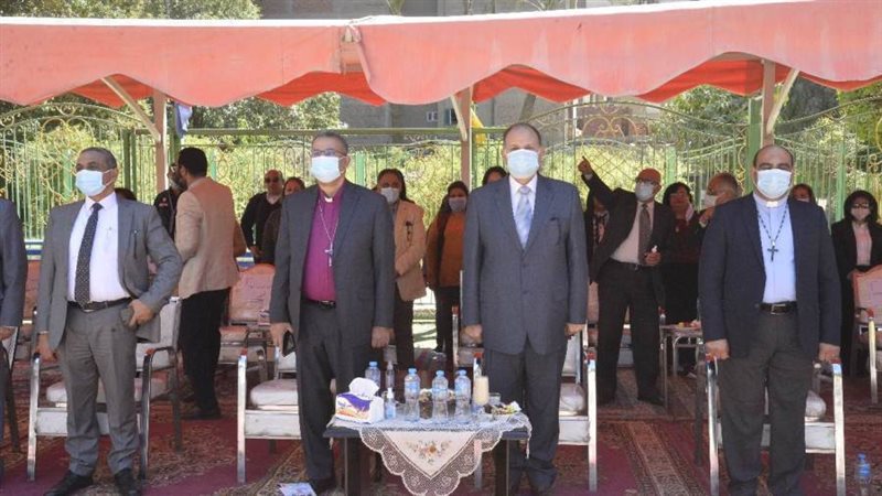 محافظ أسيوط يلتقي