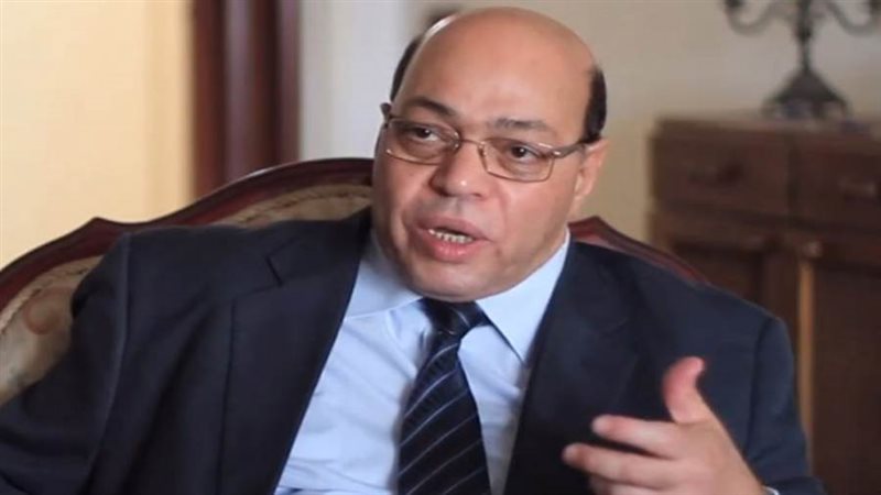 الدكتور شاكر عبدالحميد