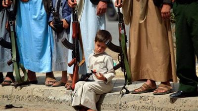 وزير الإعلام اليمني يطالب المجتمع الدولي بالضغط على الحوثيين لوقف التجنيد القسري