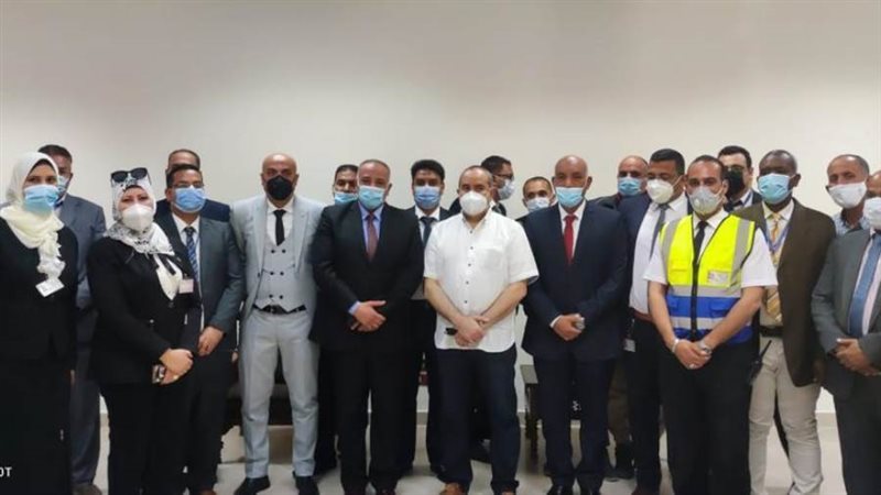 وزير الطيران خلال