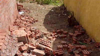 إزالة 5 مقابر مخالفة بكفر شكر