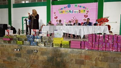 نادي الشيخ زايد يحتفل بعيد الأم 