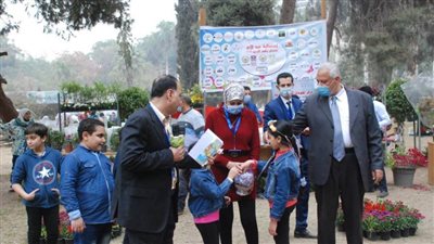 عيد الأم 2021 .. 1500 هدية من معرض الزهور للأمهات 