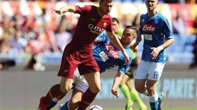 فوز نابولي على روما بهدفين في الدوري الايطالي لكرة القدم