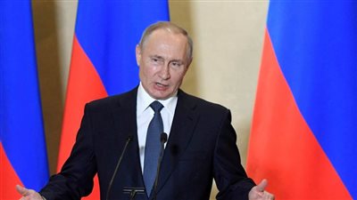 بوتين يعلن عن نيته تلقي اللقاح الروسي ضد كورونا غدا