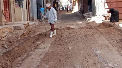 بدء أعمال الرصف بـ 24 شارعًا بمدينة أبو قرقاص بالمنيا