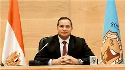 فريق طبي بمستشفي سوهاج الجامعي ينجح في استخراج 