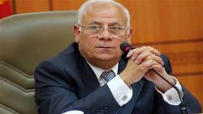 محافظ بورسعيد يبحث آخر استعدادات إدخال كابل الإنترنت الدولي بالمؤسسات