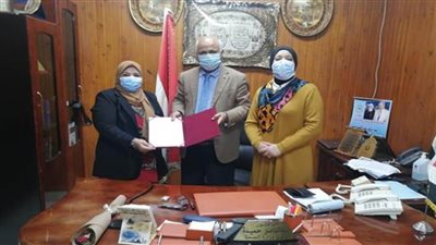 البرنامج الرئاسي لدعم صحة المرأة يكرم وكيل وزارة الصحة بالغربية
