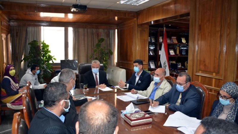 خلال الاجتماع