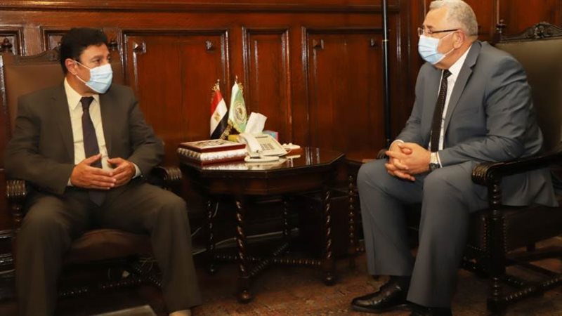 وزير الزراعة ونقيب