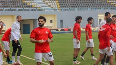 منتخب مصر يؤدي مرانه الأخير قبل السفر إلى كينيا بمشاركة تريزيجيه والنني