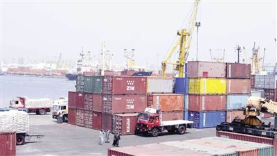 إغلاق موانئ السويس ونويبع بسبب سوء الأحوال الجوية