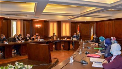 نائب محافظ الإسكندرية يجتمع بمديري مبادرة 