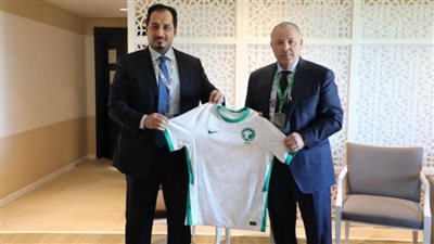 رئيس الاتحاد السعودي يشيد بشخصية 