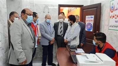 مساعد وزيرة الصحة ووكيل صحة الشرقية يتفقدان منافذ تقديم الخدمة الطبية