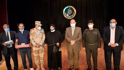 محافظ أسيوط يشهد احتفالية تكريم أمهات الشهداء بقصر الثقافة احتفالًا بعيد الأم