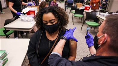 علماء روس يدرسون سلالة جنوب إفريقيا الجديدة من فيروس كورونا