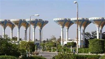 زكى يعلن: ٧١١ طالبًا وطالبة يؤدون الاختبارات الإلكترونية اليوم لمقرر الحاسب الآلى بجامعة القناة 