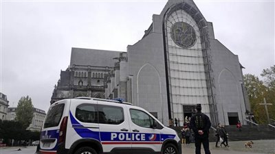 الداخلية الفرنسية: حظر تجمع أكثر من 6 أشخاص 