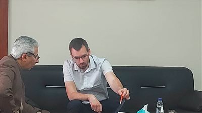 خلال لقائه بخبير تسويق فرنسي.. رئيس الثروة السمكية: ننتج 85 % من استهلاكنا