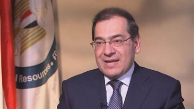 وزير البترول ينعي ضحايا حادث قطاري سوهاج