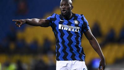 تقارير إسبانية تكشف صفقات برشلونة في الصيف المقبل