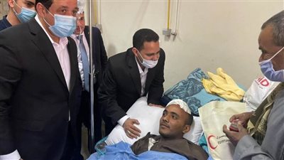 زعيم الأغلبية ووكيل النواب في زيارة لمصابي حادث القطار