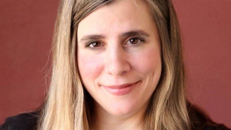 استاذ بالجامعة الأمريكية