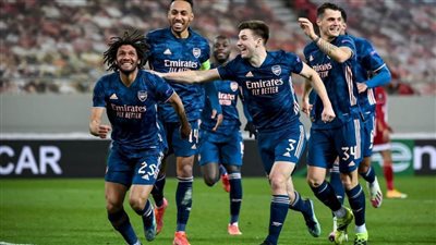 تقارير: محمد النني مطلوب في جالاتا سراي