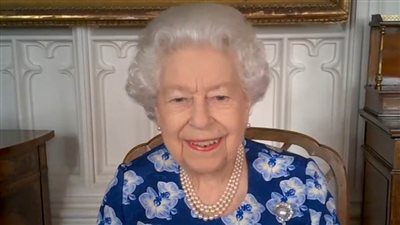 ملكة بريطانيا تعود لمهامها العامة بعد تخفيف إجراءات العزلل