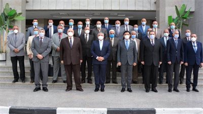 نائب وزير الطيران المدني يلتقي جميع مديري مطارات الجمهورية