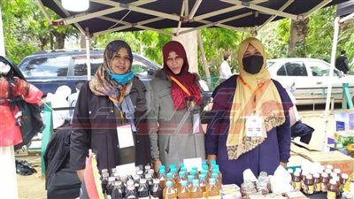 بمشاركة 6 سيدات.. منتجات ليبيا تخطف أنظار المشاركين في مهرجان 