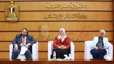 القباج تشهد ندوة 