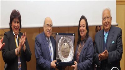 الدكتور مصطفى الفقي يفتتح الاحتفال بمئوية الدكتور ثروت عكاشة بمكتبة الإسكندرية