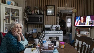 الجوع يفتك بكبار السن والأطفال في أمريكا.. وتحرك عاجل من بنوك الطعام