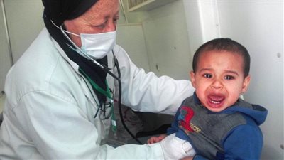 علاج 1627 مريضا في قافلة  طبية بقرية السعادنة ببني سويف