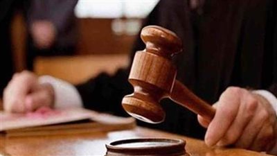 حبس منتج  شهرا لامتناعه عن سداد متجمد نفقة لابنه 