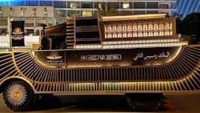 حدث عاجل.. موكب مهيب لملوك مصر يعبر شوارع  القاهرة 