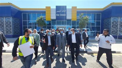 محافظ بورسعيد يتفقد اللمسات النهائية لمشروع ميناء بورسعيد البري