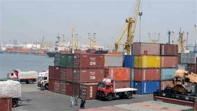    موانئ البحر الأحمر: تداول 308 شاحنات و33 ألفًا و150 طن بضائع