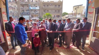 محافظ البحيرة يفتتح معرض بيع السلع الغذائية بأرض المعارض بدمنهور