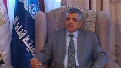 رئيس هيئة قناة السويس: ستظل السفينة محتجزة حتى يتم دفع التعويضات