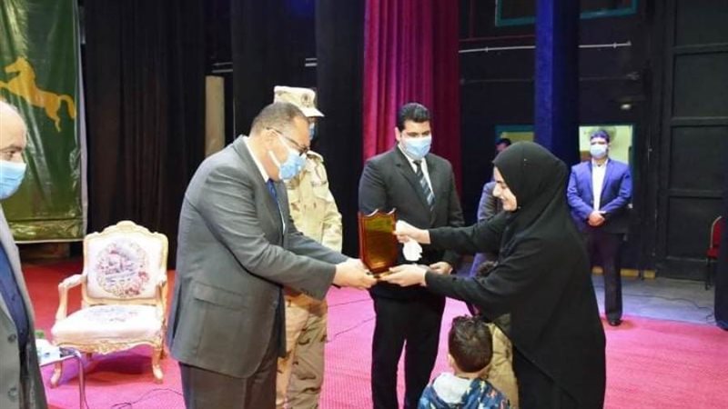 محافظ الشرقيه يكرم