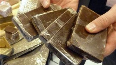 حبس 4 تجار مخدرات لجيازتهم 20 طربة حشيش وهيروين بالإسكندرية