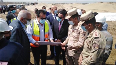 وزير التعليم العالي يتفقد إنشاءات جامعة المنصورة الأهلية