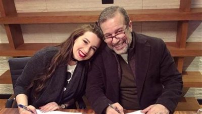 أسما شريف منير تعلن انفصالها عن زوجها محمود حجازي