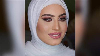 لو عندك سهرة.. 5 خطوات لوضع مكياج جذاب للمحجبات